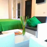 A B&b,relaxing Location With Seaview * 소렌토