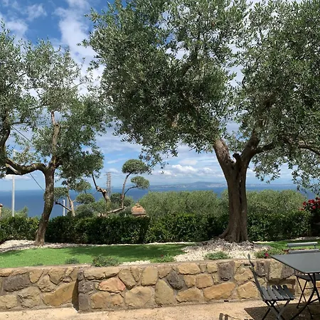 B&B A B&b,relaxing Location With Seaview *